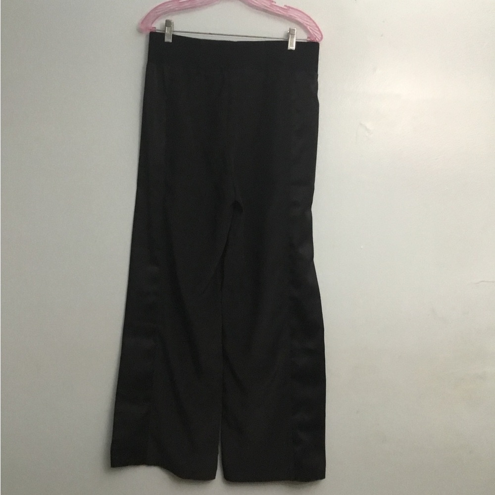 UAS SPORTSWEAR - Picture 12 of 14